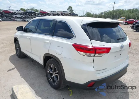 2019 Toyota Highlander Le z USA, uszkodzony, nr VIN 5TDZARFH0KS060236